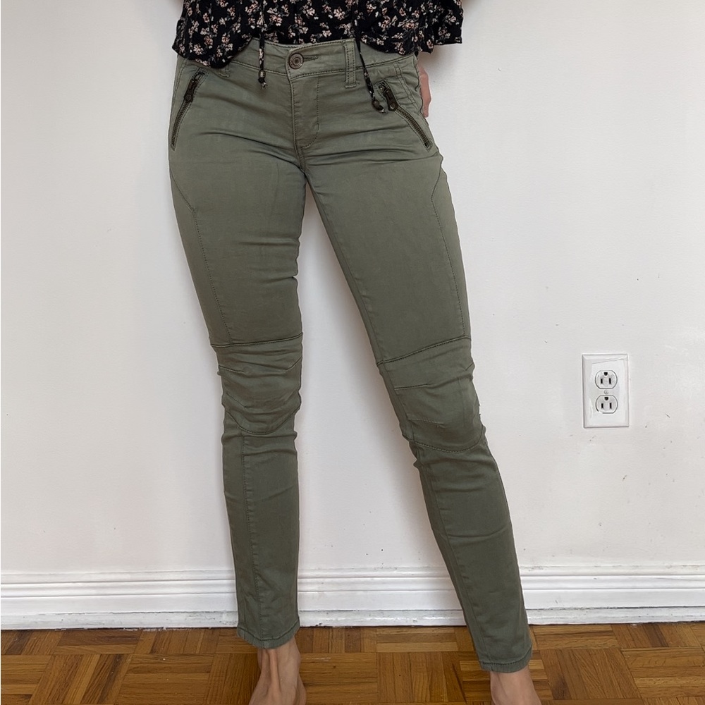 Low rise olive pants